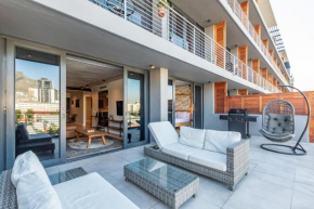 Docklands Luxury Two Bedroom Apartments